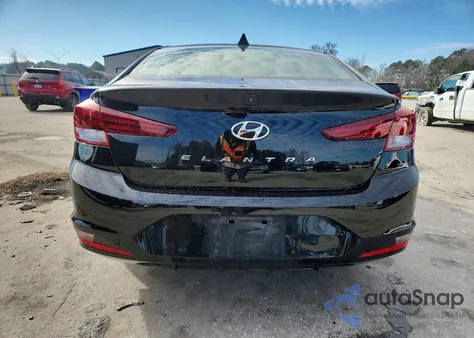 2019 Hyundai Elantra Sel z USA, uszkodzony, nr VIN KMHD84LFXKU815234